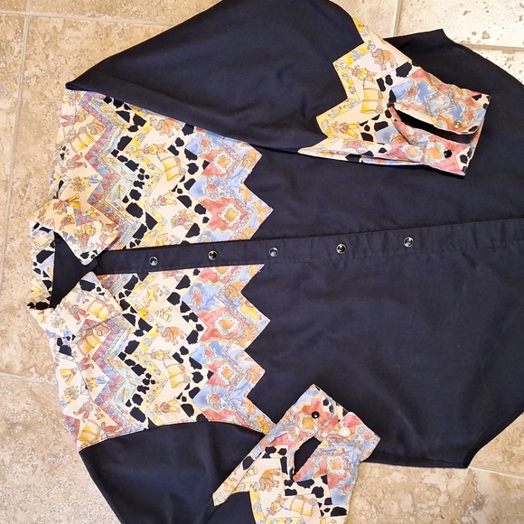 Western Shirt - Picture 2 of 5